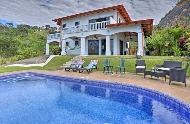 Chontales casa w / piscina de agua salada y vistas al mar!