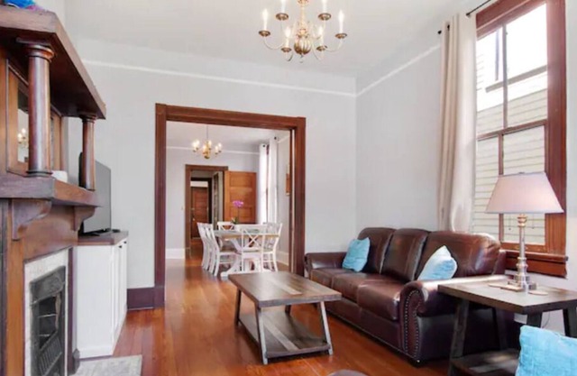 Uptown Gem - 3 bed/2bath -Monthly Rental Listing details