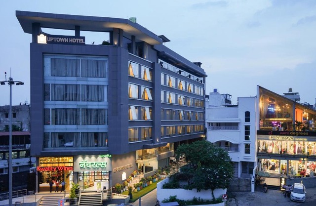 Uptown Hotel
