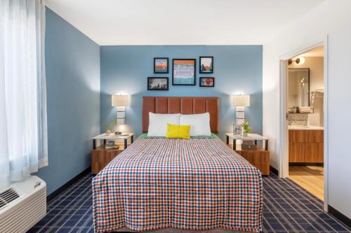 Uptown Suites Extended Stay Nashville TN - Smyrna