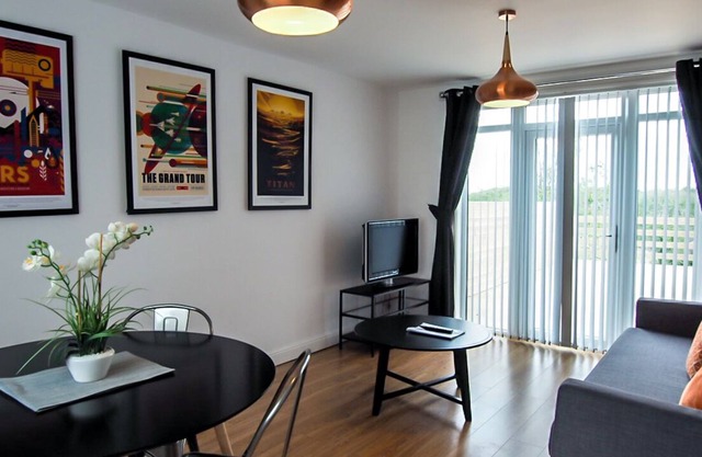 Ur City Pad - Four Oaks House - Casa de lujo de 3 dormitorios