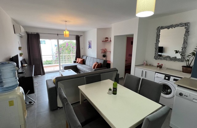 Downtown Apt en Kyrenia: Central. Acogedor. Renovado.