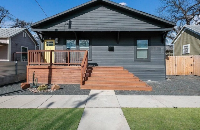 Urban Bungalow Downtown