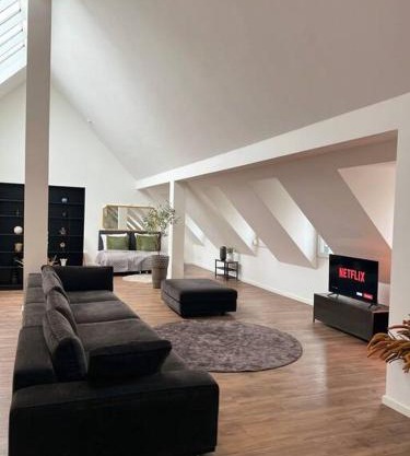 Urban Charm Design Loft