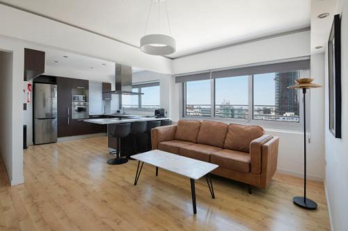 Urban Condo 10th Floor - 2 Bdr