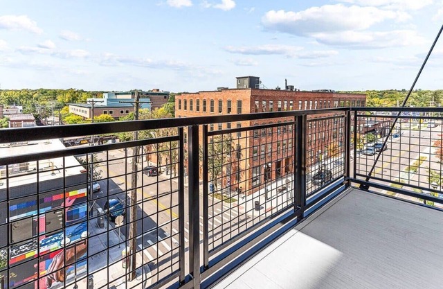 Urban Condo with Balcony in Downtown Ann Arbor