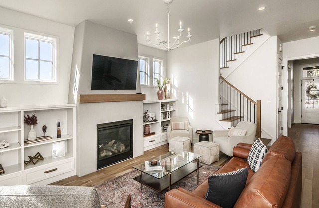 Urban Farmhouse - Comfort, Style & Convenience OKC