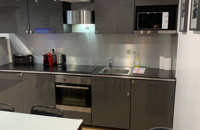 Urban Flat 100 - Pretty 2 Bedroom - Beaubourg Marais