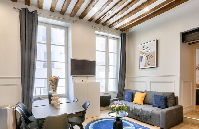 Urban Flat 44 - Charming Parisian Apartment in Montorgueil