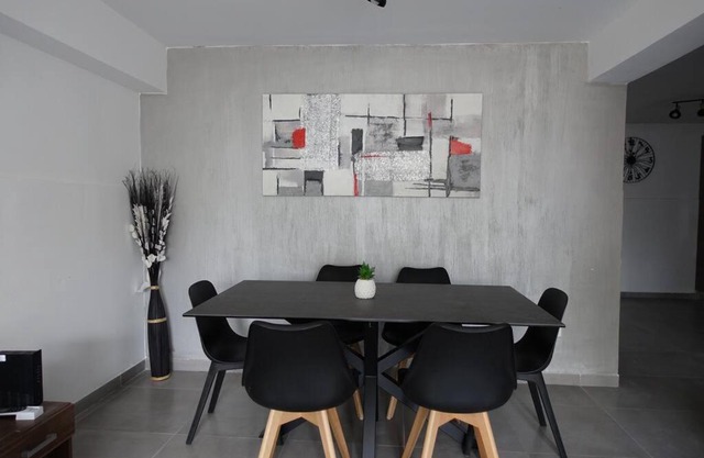 Urban front - Walking distance from paceville and st george bay beach