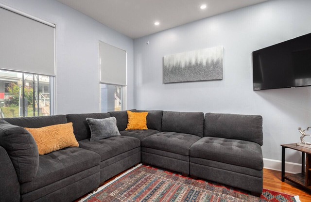 Urban Oasis Luxurious in Prime Location
