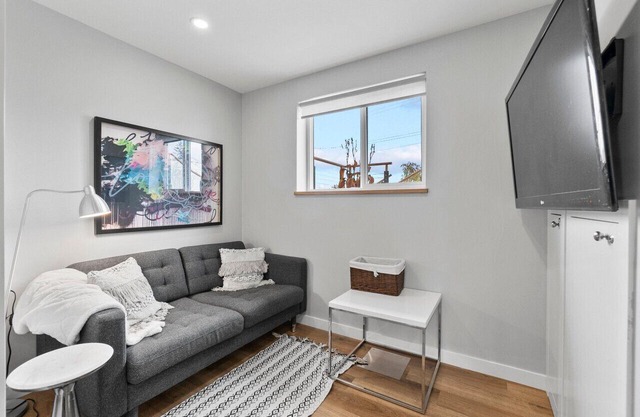Urban Retreat: 2-BR Suite in Vernon!