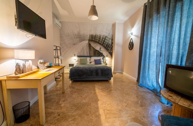 Urban Rooms