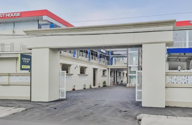Urbanview Hotel MM Indramayu by RedDoorz