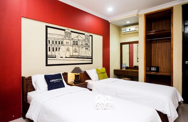 Urbanview Hotel Syariah Wisnugraha by RedDoorz
