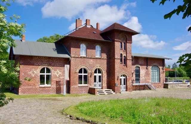 Urlaubsbahnhof-Stellwerk
