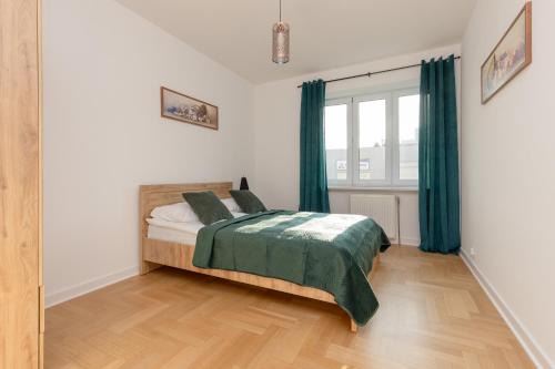 Ursus Spacious Two-bedroom Apartment by Noclegi Renters