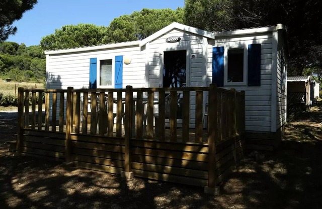 Ushuaïa Villages Camping Figurotta *** - Mobile Home Le Ciel 32m² - 2 bedrooms + air conditioning + TV + uncovered terrace 6 people