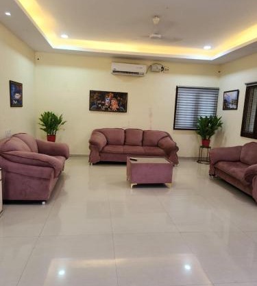 Ustav farmhouse Aziznager moinabad