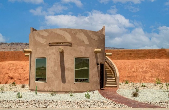 Ute Cliff Dwelling - 2QB W/ Hot Tub and Roof Deck