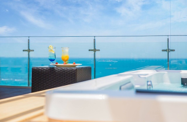 Utop Ubless Hotel Jeju Hamdeok