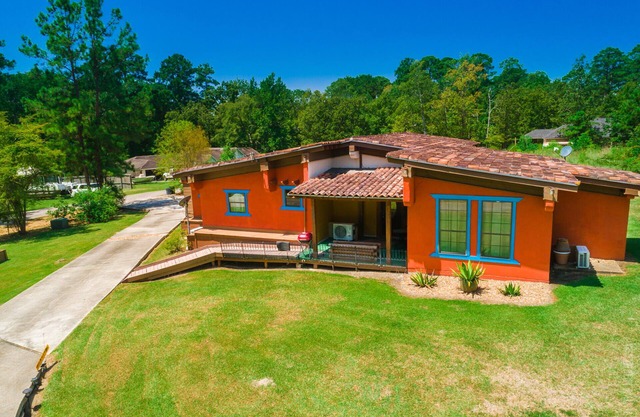 Hermosa casa en Sam Rayburn. Perfecta para tu próximo torneo de pesca