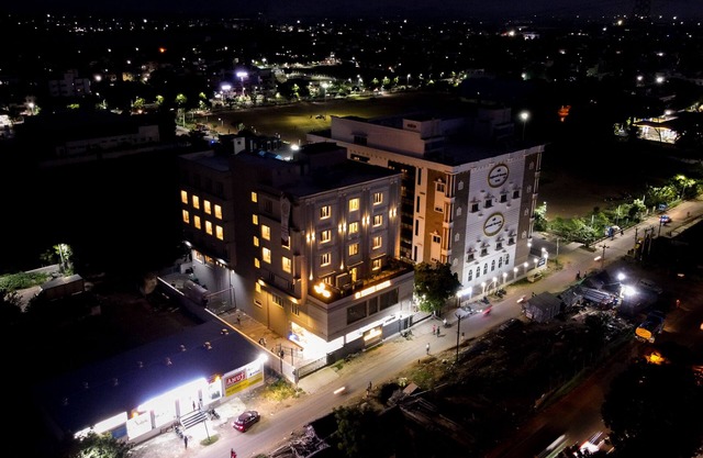 V FIVE HOTEL