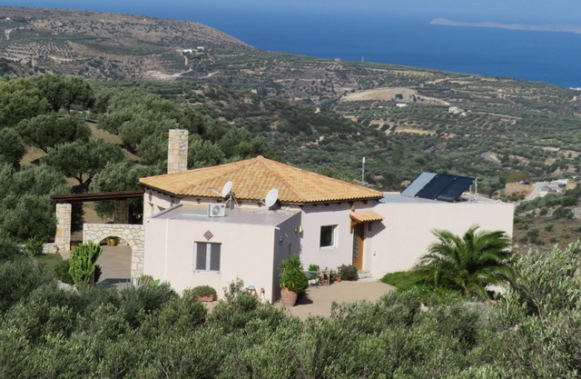 Casa de vacaciones / Bugalow con vista al mar y ubicación aislada cerca de Gouves