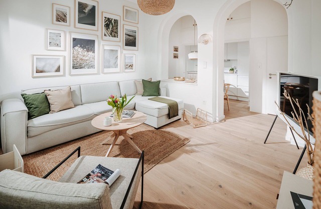 / V I L L A F R E S E N A / Bude 2