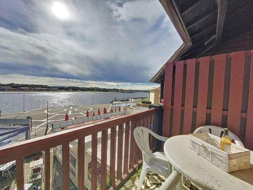 V-Landes 02-Vieux Boucau appartement 4 personnes avec vue sur le lac marin dans résidence avec piscine