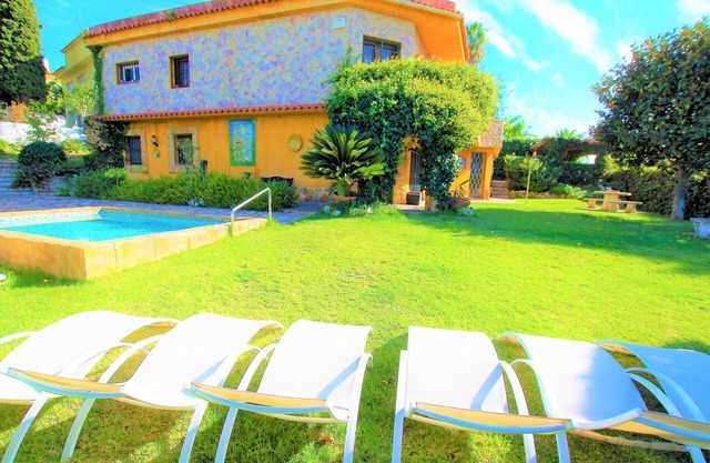 V&V LLORET-Villa Elsa: gran villa con piscina interior+exterior y gran jardín
