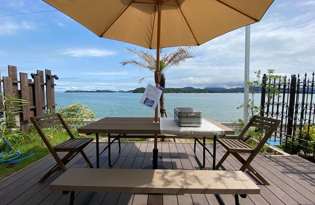 V2 The sea is in front of you A container house / Kamiamakusa Kumamoto
