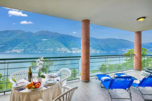 Va Pensiero sul lago Stunning View - Happy Rentals