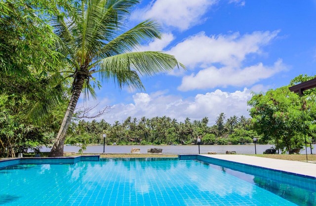 VAAYA Beach Hotel