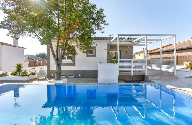 Vacaciones Perfectas en la Playa Calafell