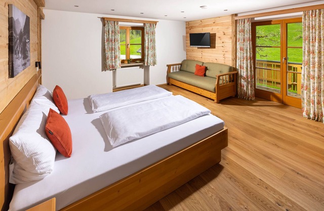 Vacation apartment Watzmo, 1-3 persons, 50 sqm, balcony, separate bedroom