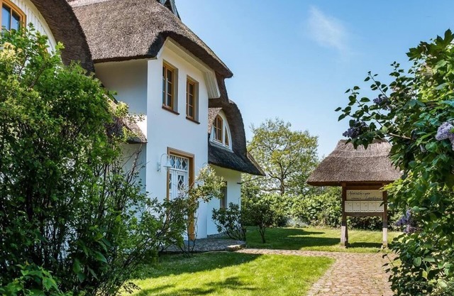 Vacation apartment "Ahrenshooper Landhaus 04"