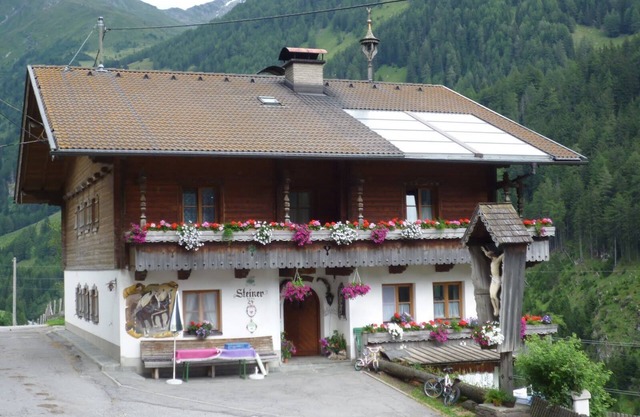 Apartment with a view of the mountains of the Hohe Tauern National Park with a balcony