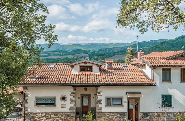 Alojamiento de 3 habitaciones en Pratovecchio AR