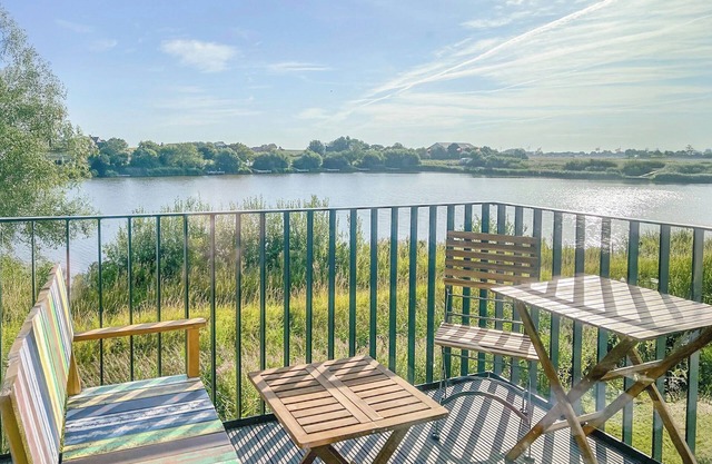 Vacation apartment Auszeit am Deich on Nordstrand for up to 4 people