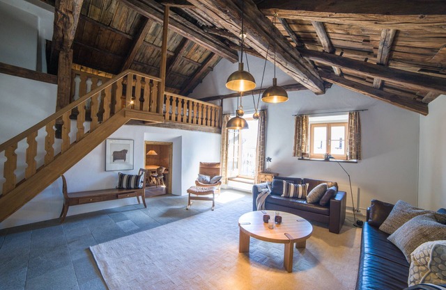 Vacation apartment/apartment for 6 guests with 117m² in Bever (271108)