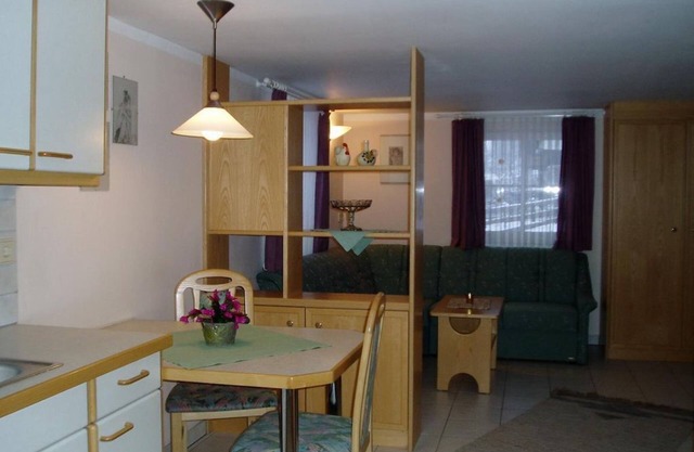 Vacation apartment Veilchen - Holiday home Leeb