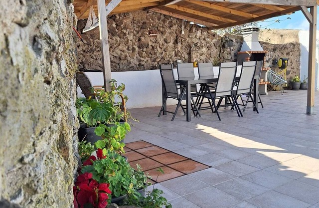 Vacation Apartment 'El Auchon Casa Vacacional' with Sea View, Private Terrace and Wi-Fi