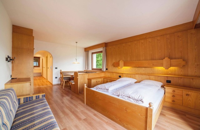 Apartamento de vacaciones "Elisabeth" con vistas panorámicas a la montaña y jardín compartido