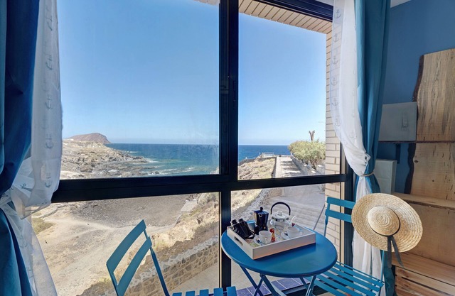 Apartamento de vacaciones 'Los Abrigos Oceano Al Alba Wifi' con vistas al mar y Wifi