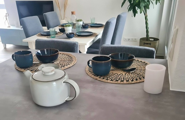 Vacation apartment MainStyle Hanau - for 5 people, with balcony, WLAN & parking space