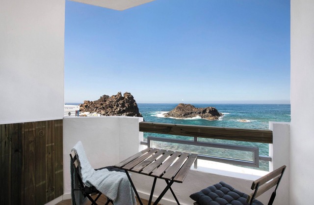 Apartamento de vacaciones 'Mypris Home 2' con vistas al mar, terraza privada y Wi-Fi