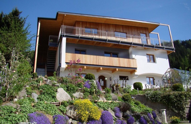Apartamento de vacaciones Serlesblick con acceso directo a la pista de esquí, WLAN y terraza