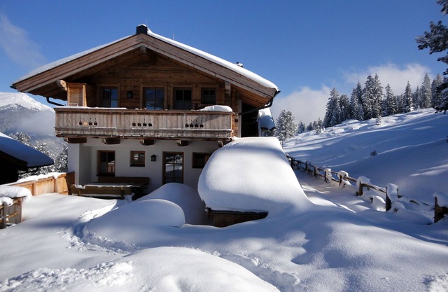 Vacation apartment with sauna for 6 people in Silberleiten / Zillertal Arena