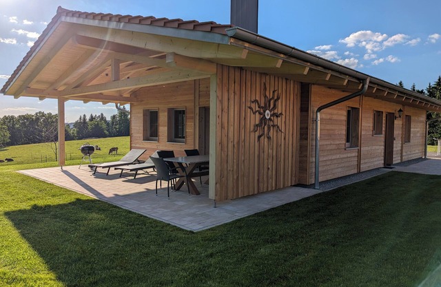 Vacation chalet with sauna and large terrace at Ferienhof Schiegl in the bay. Forest